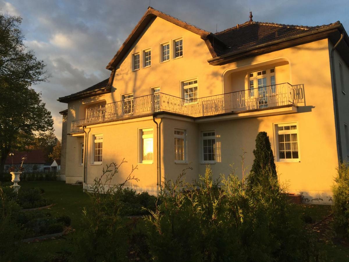 Seehotel Louise Dannenwalde Екстер'єр фото